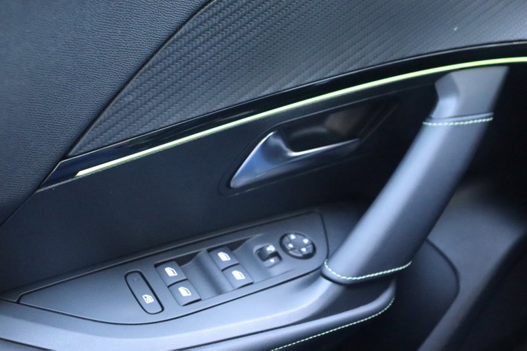 Vehicle Image 28