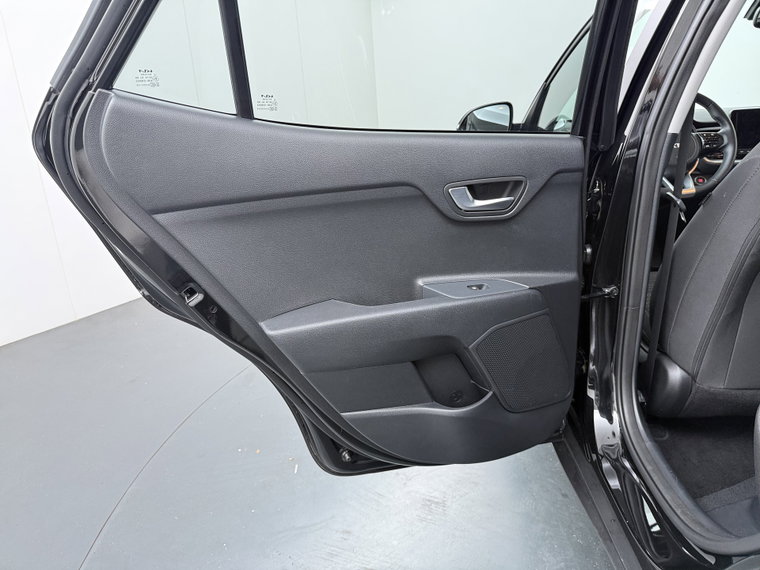 Vehicle Image 35