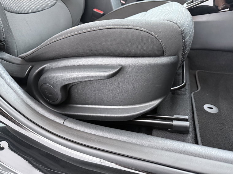 Vehicle Image 41