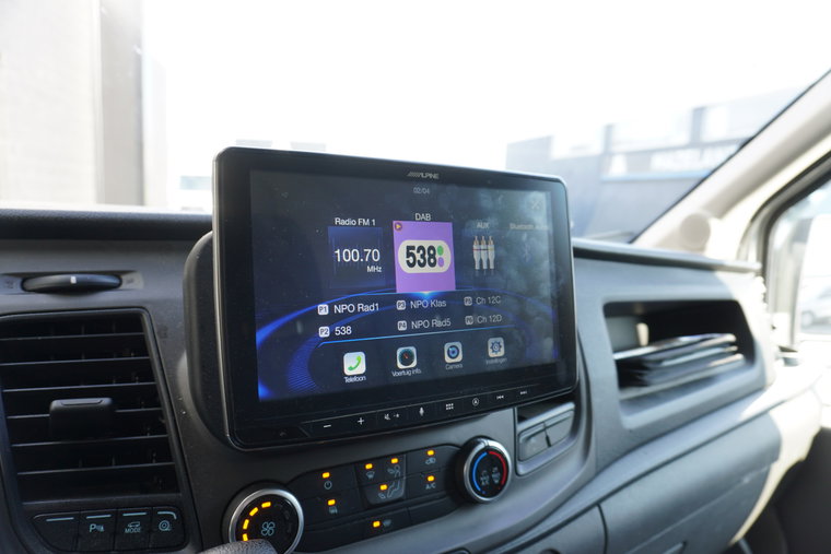 Vehicle Image 13