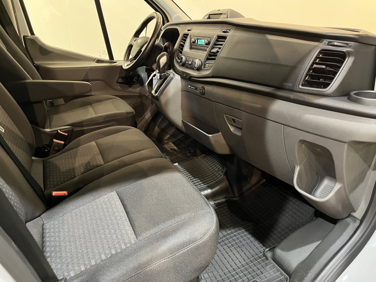 Vehicle Image 19