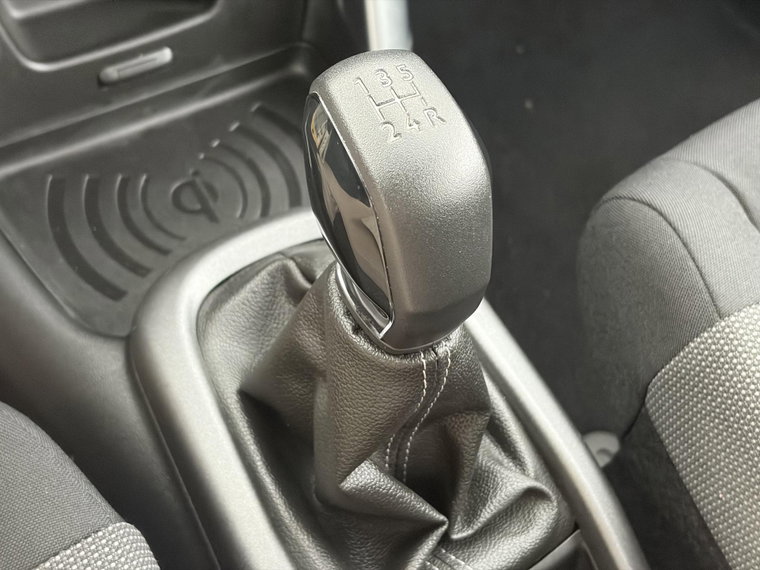 Vehicle Image 31