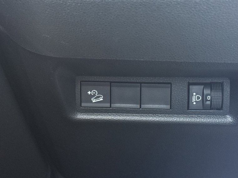 Vehicle Image 40