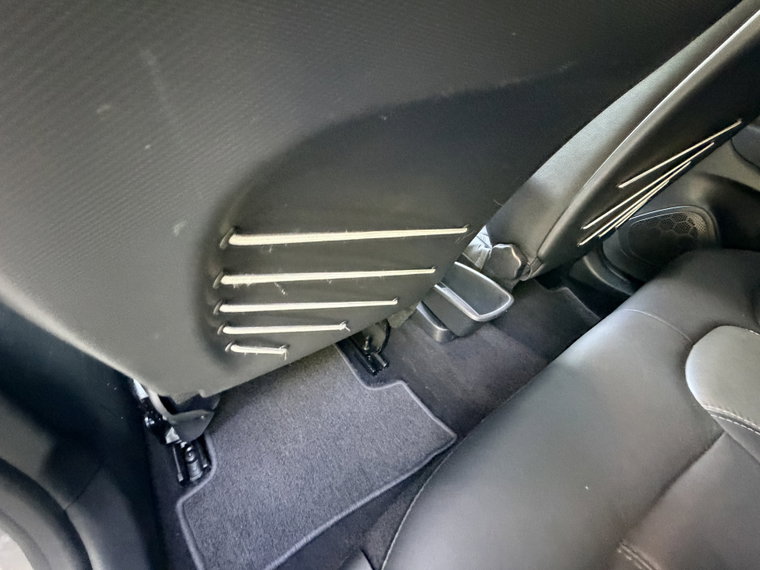 Vehicle Image 37