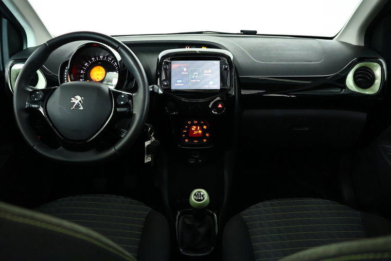 Vehicle Image 23