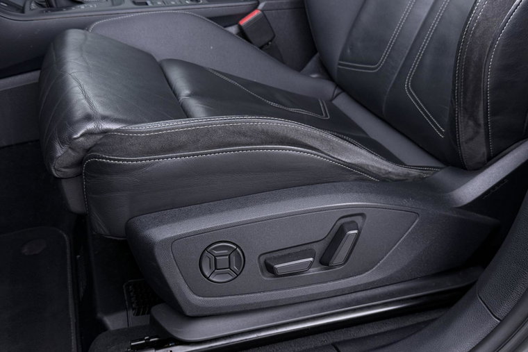 Vehicle Image 45