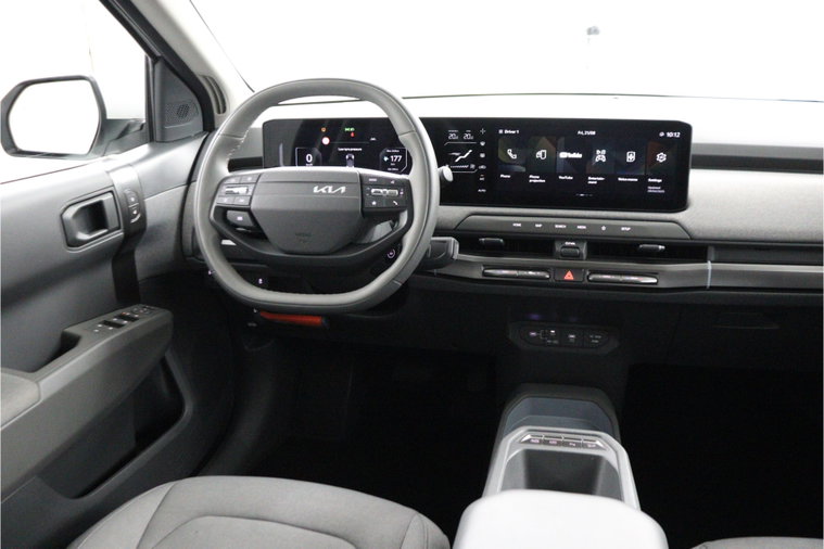 Vehicle Image 35