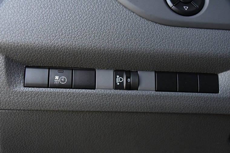 Vehicle Image 27