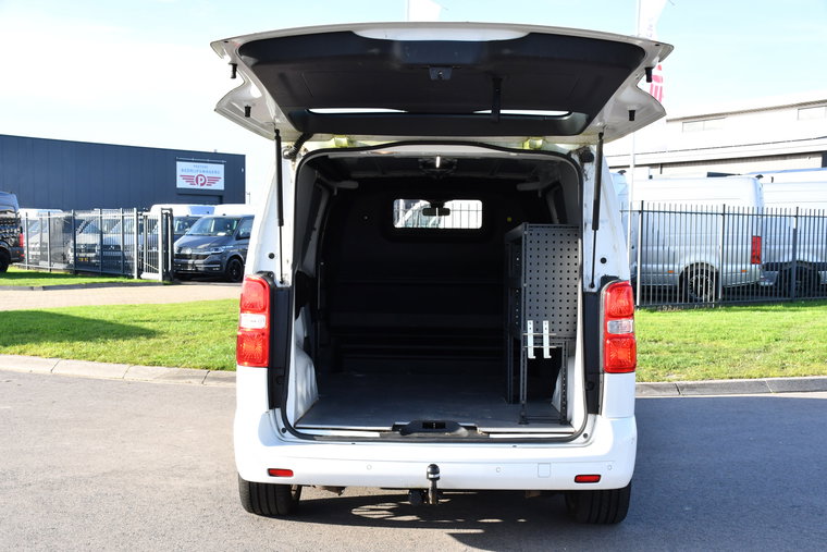Vehicle Image 36