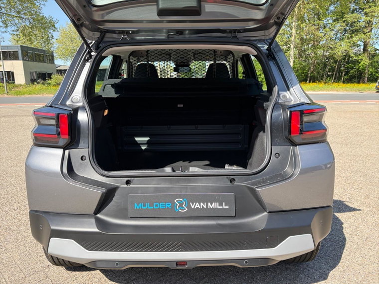 Vehicle Image 15