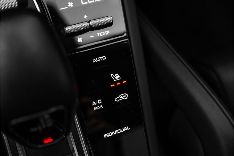Vehicle Image 33