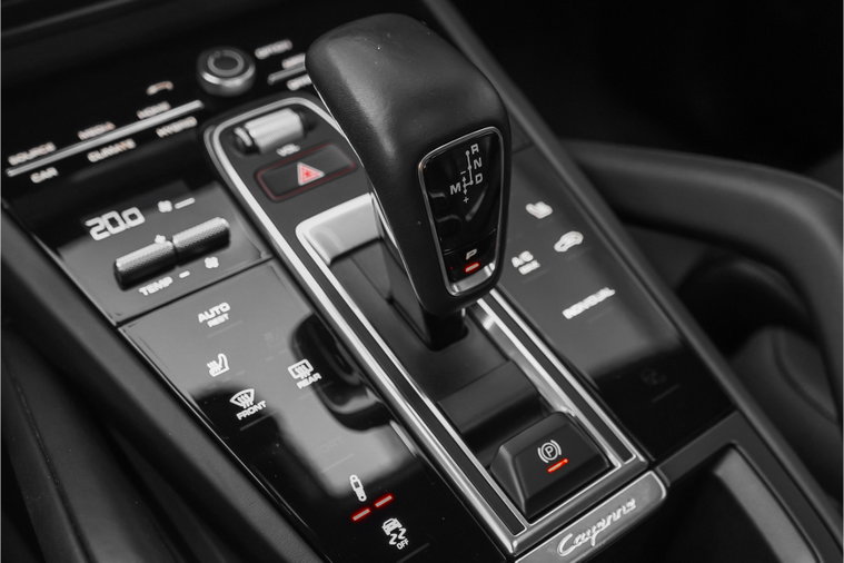 Vehicle Image 35