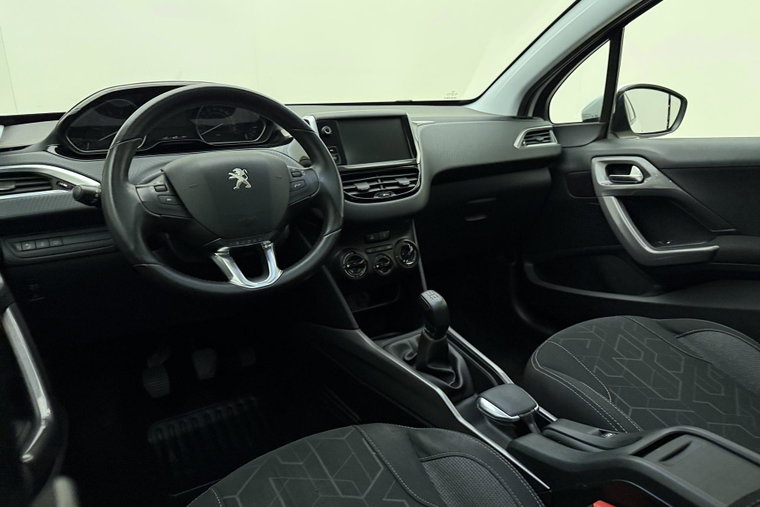 Vehicle Image 15