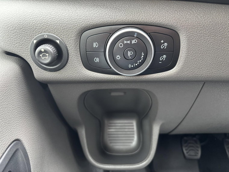 Vehicle Image 26