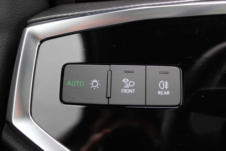 Vehicle Image 38
