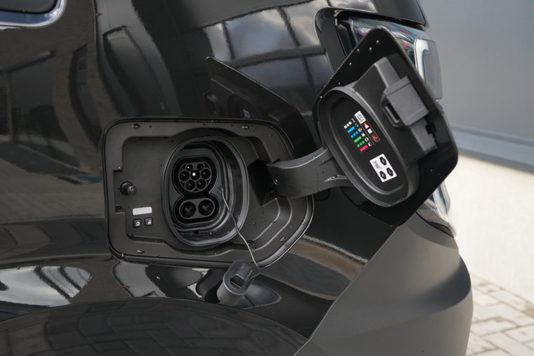 Vehicle Image 38