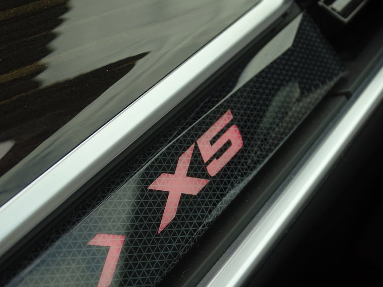 Vehicle Image 37