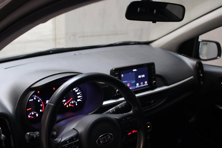 Vehicle Image 11