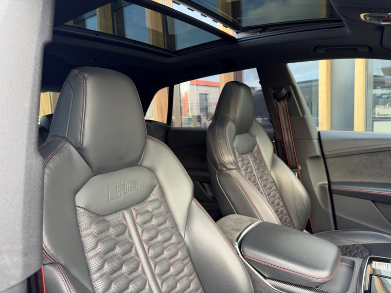 Vehicle Image 37
