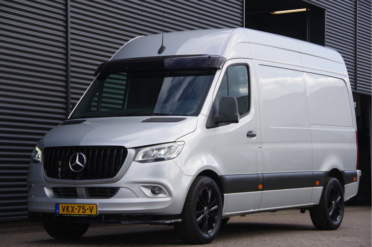 Vehicle Image 33