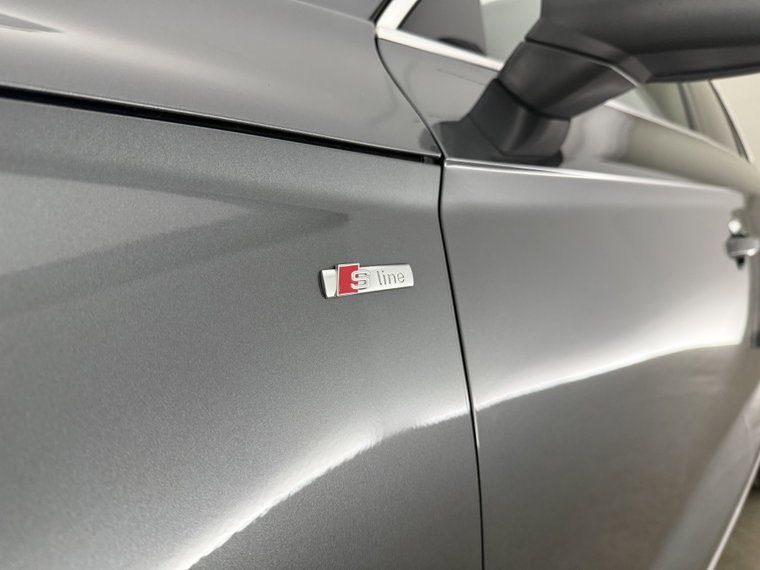 Vehicle Image 38