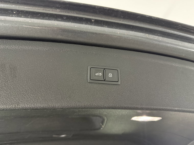 Vehicle Image 52