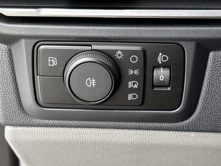 Vehicle Image 26