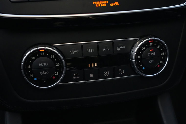 Vehicle Image 27