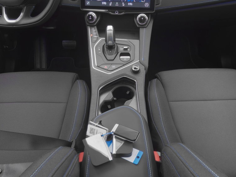Vehicle Image 12