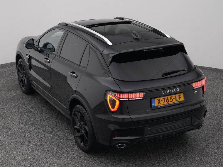 Vehicle Image 25
