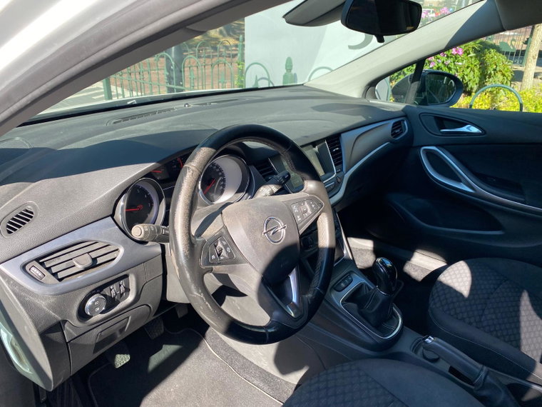Vehicle Image 11
