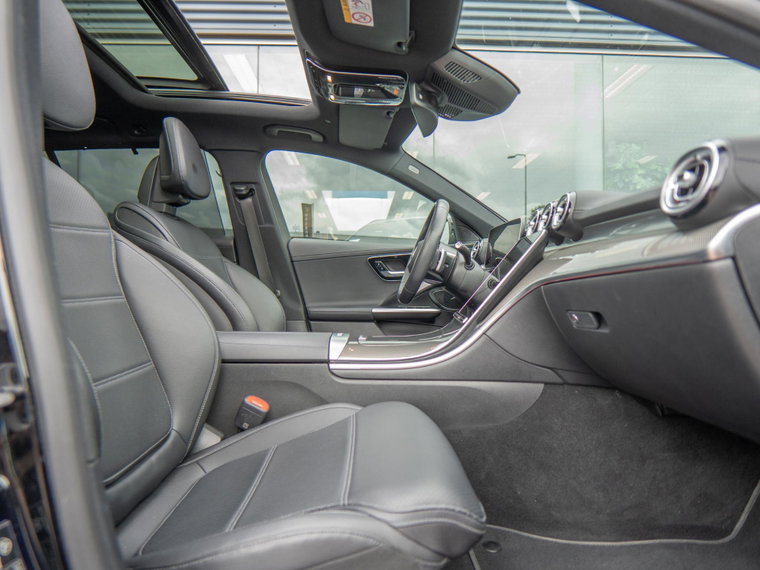 Vehicle Image 40