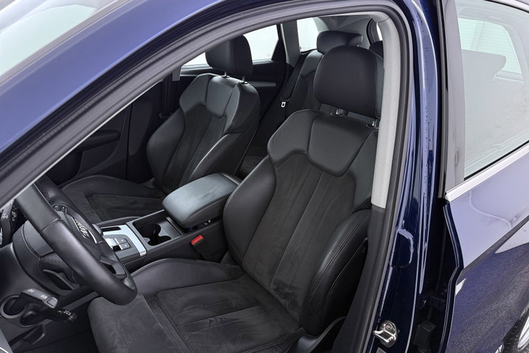 Vehicle Image 15