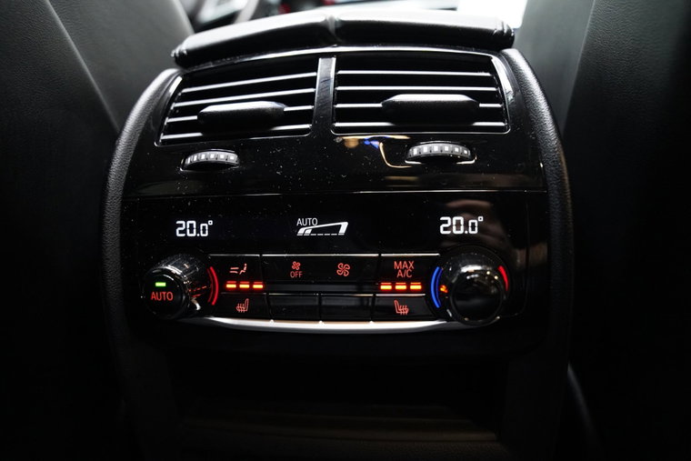 Vehicle Image 60