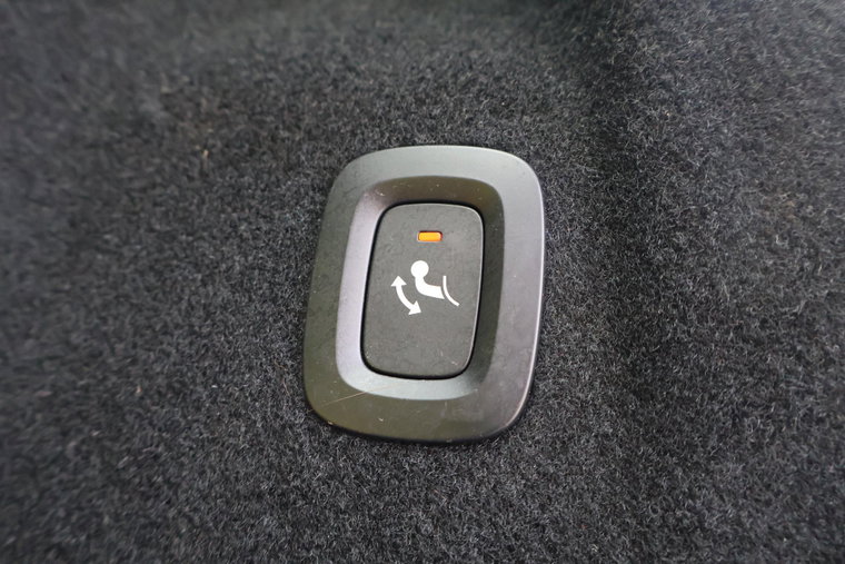Vehicle Image 38
