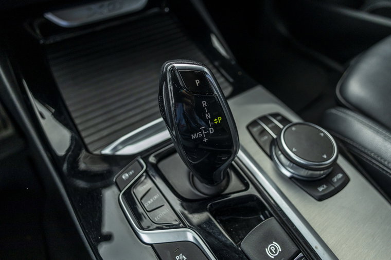 Vehicle Image 24