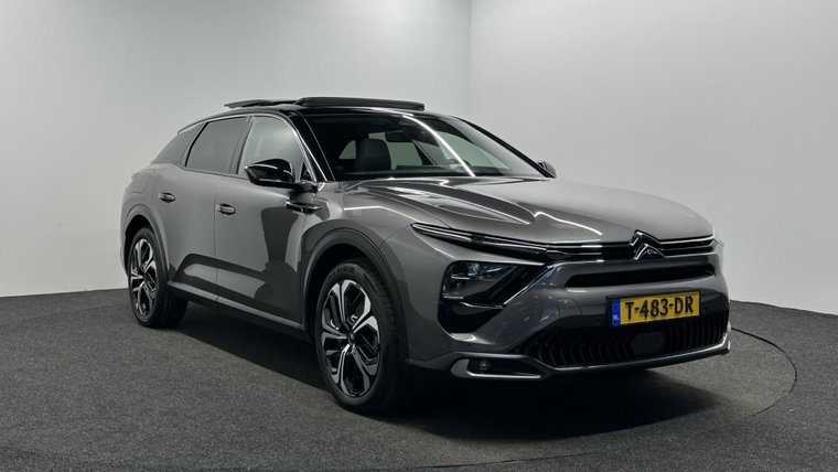 Vehicle Image 10