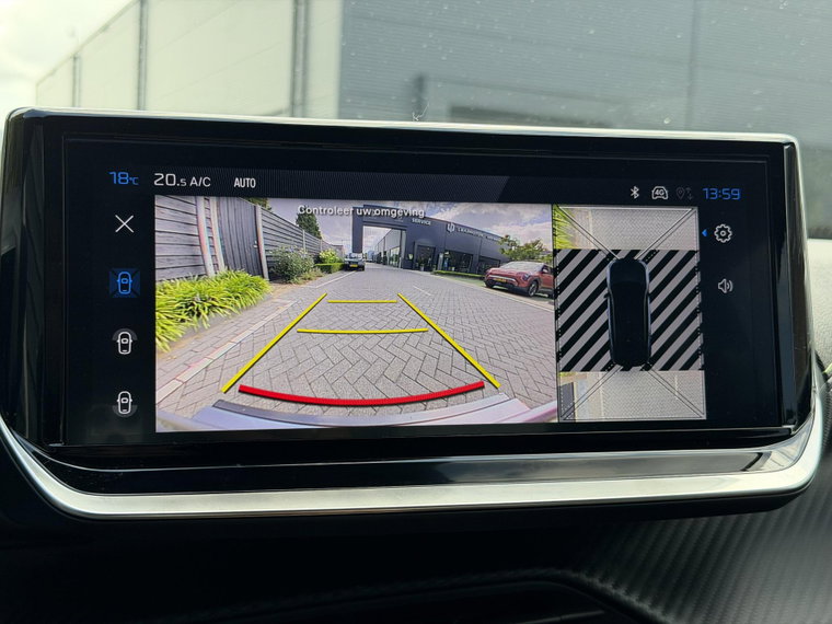 Vehicle Image 30