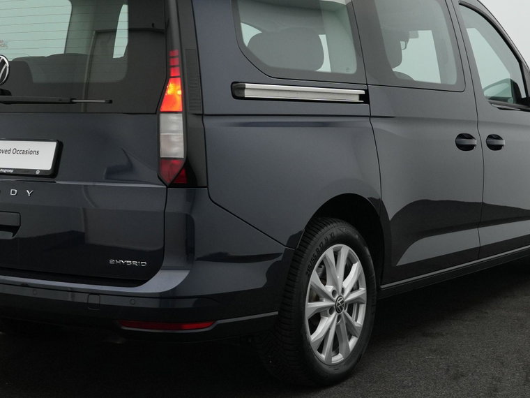 Vehicle Image 16