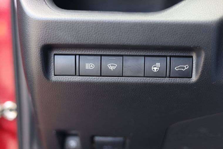 Vehicle Image 25