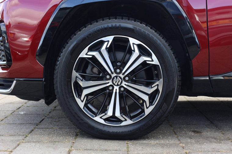 Vehicle Image 10
