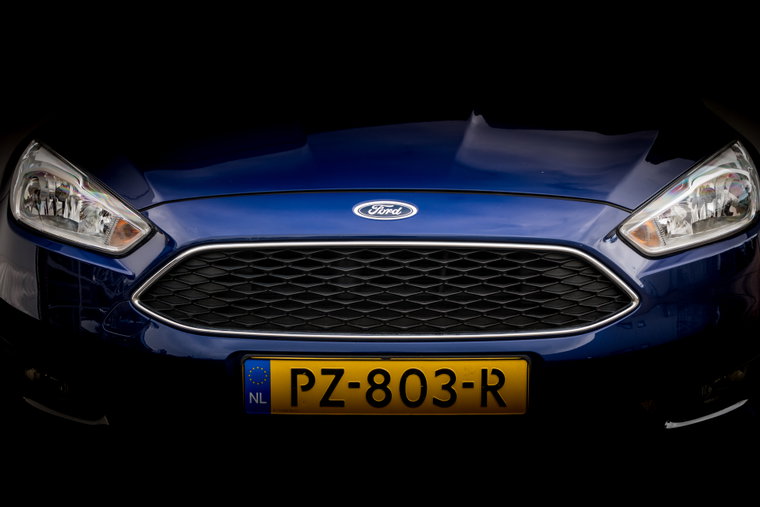Vehicle Image 25