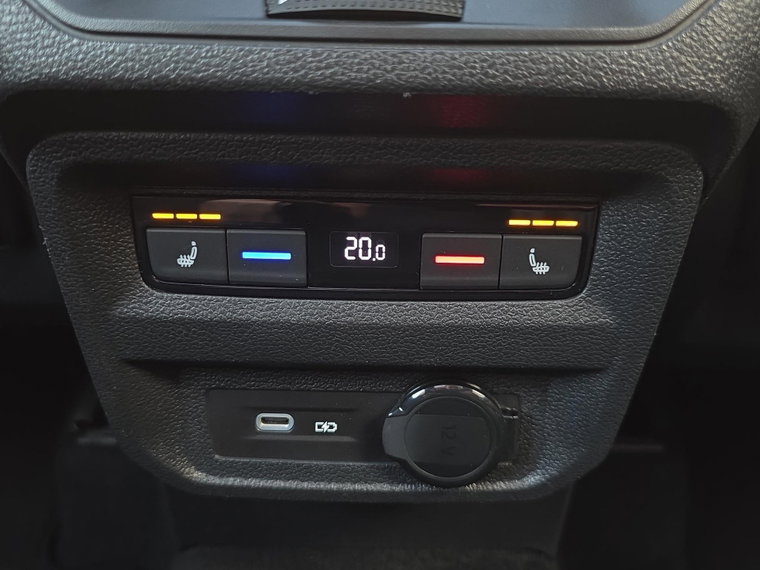 Vehicle Image 27