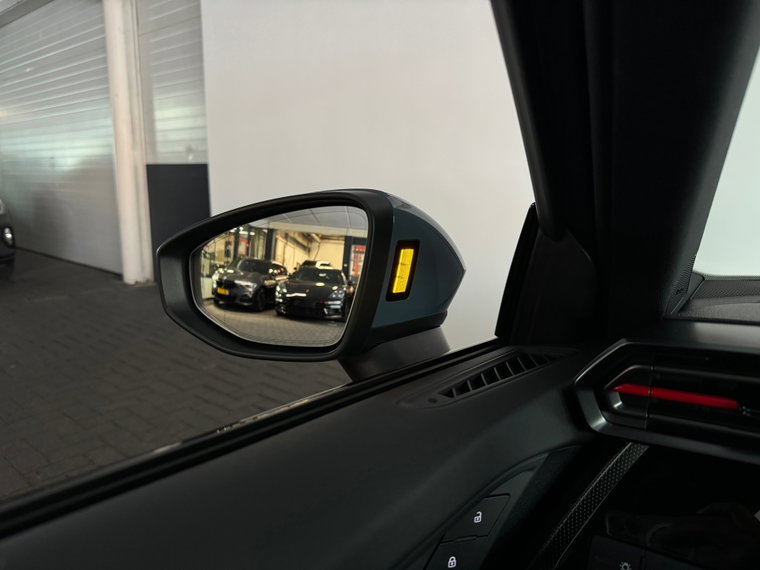 Vehicle Image 45