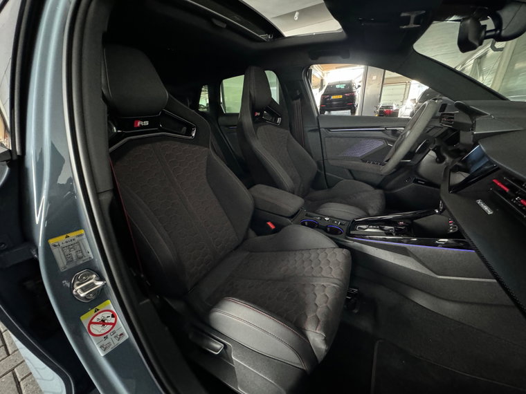 Vehicle Image 48