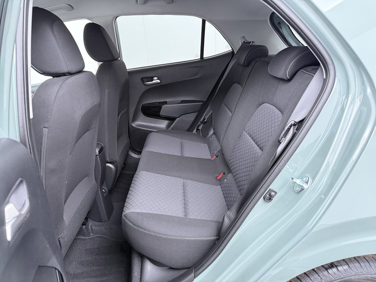 Vehicle Image 33
