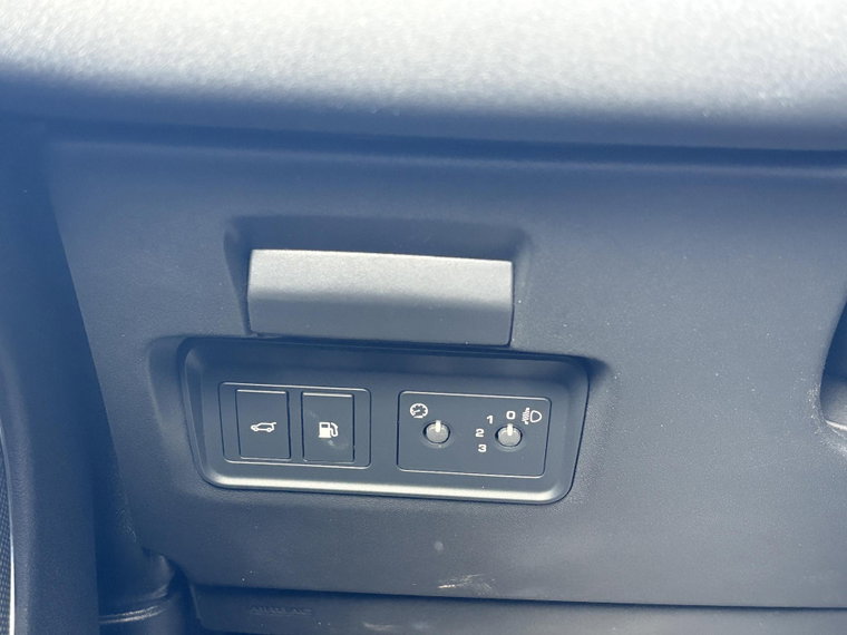 Vehicle Image 27