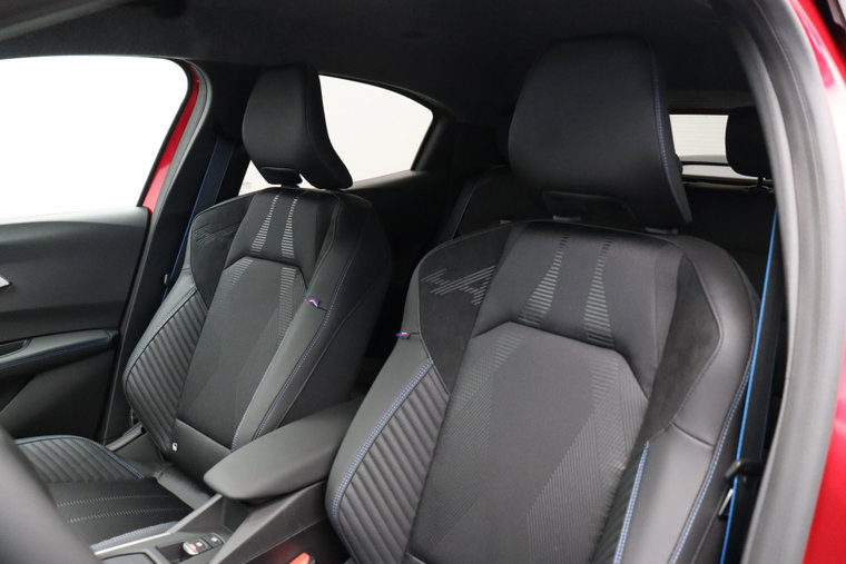 Vehicle Image 33