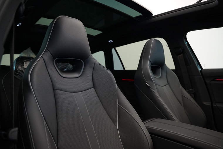 Vehicle Image 23