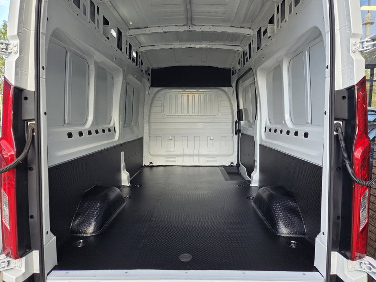 Vehicle Image 37